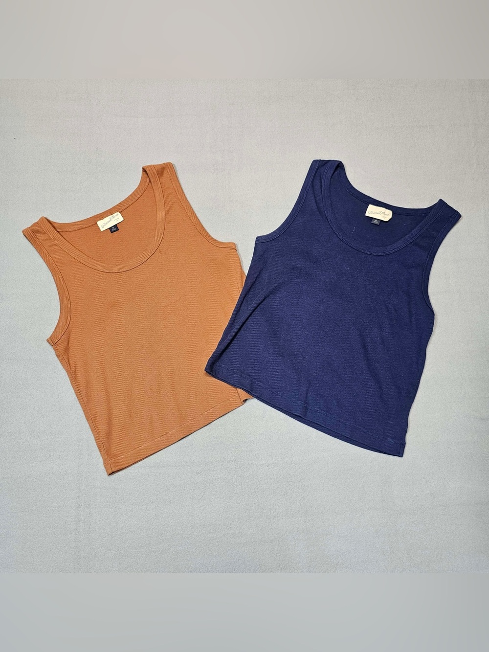 #334 Universal Thread 2-Pack Ribbed Tank Tops β Size XL